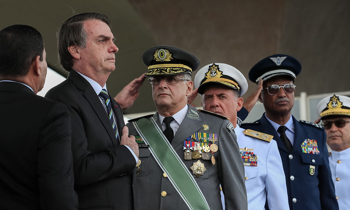 A Coluna nº 08 – Edição Voz Operária – Barrar o fascismo no Brasil: o risco de um “golpe dentro do golpe”